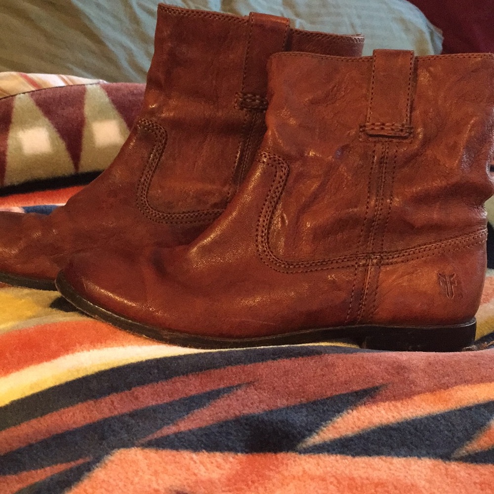 Frye Anna Shortie boot